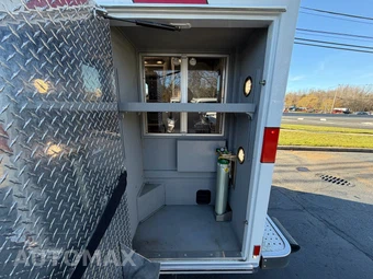 2015 Chevrolet Express 4500 Cutaway 2SD DRW - miniatura 20