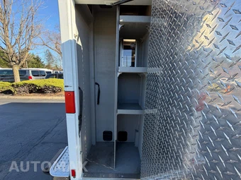 2015 Chevrolet Express 4500 Cutaway 2SD DRW - miniatura 24