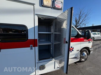 2015 Chevrolet Express 4500 Cutaway 2SD DRW - miniatura 25
