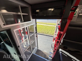 2015 Chevrolet Express 4500 Cutaway 2SD DRW - miniatura 45