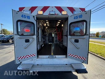 2015 Chevrolet Express 4500 Cutaway 2SD DRW - miniatura 47