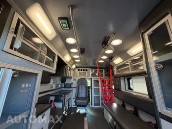 2015 Chevrolet Express 4500 Cutaway 2SD DRW - miniatura 58