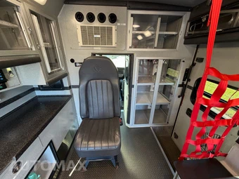 2015 Chevrolet Express 4500 Cutaway 2SD DRW - miniatura 67