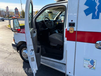2015 Chevrolet Express 4500 Cutaway 2SD DRW - miniatura 69