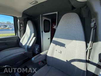 2015 Chevrolet Express 4500 Cutaway 2SD DRW - miniatura 73