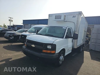 2015 Chevrolet Express 4500 Cutaway 2WT DRW