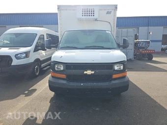 2015 Chevrolet Express 4500 Cutaway 2WT DRW - miniatura 2