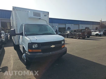 2015 Chevrolet Express 4500 Cutaway 2WT DRW - miniatura 3