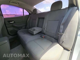 2015 Chevrolet Malibu LS 1LS – miniatura 10