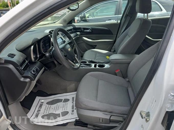 2015 Chevrolet Malibu LS 1LS – miniatura 13