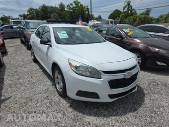 2015 Chevrolet Malibu LS 1LS – miniatura 3