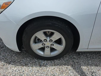 2015 Chevrolet Malibu LS 1LS – miniatura 8