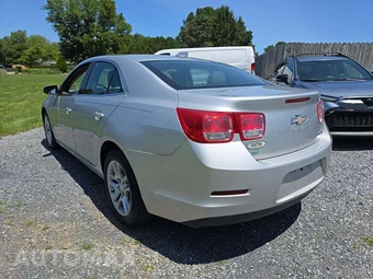 2015 Chevrolet Malibu LT 1LT – miniatura 2