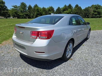 2015 Chevrolet Malibu LT 1LT – miniatura 3