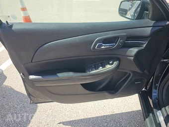 2015 Chevrolet Malibu LTZ 2LZ - miniatura 9