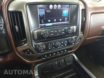 2015 Chevrolet Silverado 2500HD High Country Crew Cab Medium Bed - miniatura 11