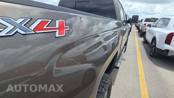 2015 Chevrolet Silverado 2500HD High Country Crew Cab Medium Bed 3LZ w/Built-In Wi-Fi - miniatura 22