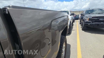 2015 Chevrolet Silverado 2500HD High Country Crew Cab Medium Bed 3LZ w/Built-In Wi-Fi - miniatura 25