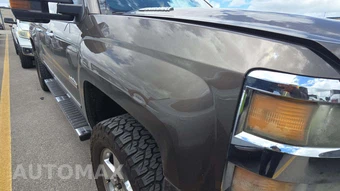 2015 Chevrolet Silverado 2500HD High Country Crew Cab Medium Bed 3LZ w/Built-In Wi-Fi - miniatura 27
