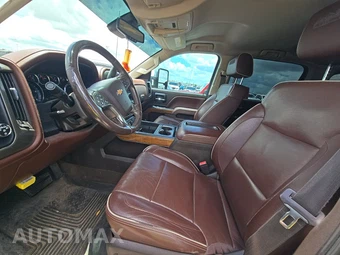 2015 Chevrolet Silverado 2500HD High Country Crew Cab Medium Bed 3LZ w/Built-In Wi-Fi - miniatura 7