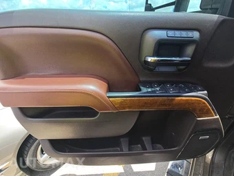 2015 Chevrolet Silverado 2500HD High Country Crew Cab Medium Bed 3LZ w/Built-In Wi-Fi - miniatura 9