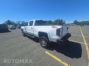 2015 Chevrolet Silverado 2500HD High Country Crew Cab Medium Bed 3LZ w/Built-In Wi-Fi - miniatura 2
