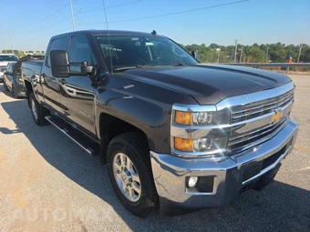 2015 Chevrolet Silverado 2500HD LT Crew Cab Medium Bed 1LT - miniatura 3