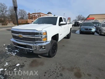 2015 Chevrolet Silverado 2500HD LT Crew Cab Medium Bed 1LT w/Built-In Wi-Fi