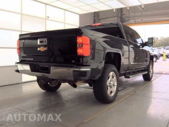2015 Chevrolet Silverado 2500HD LT Crew Cab Medium Bed 1LT w/Built-In Wi-Fi - miniatura 4