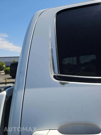 2015 Chevrolet Silverado 2500HD LT Crew Cab Medium Bed 1LT w/Built-In Wi-Fi - miniatura 30