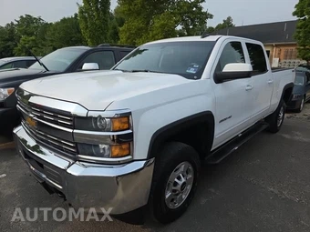 2015 Chevrolet Silverado 2500HD LT Crew Cab Medium Bed 1LT w/Built-In Wi-Fi