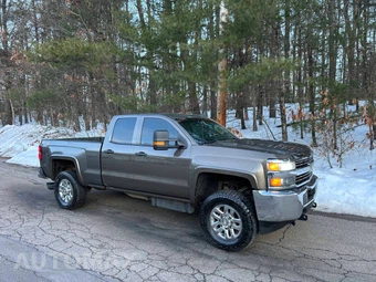 2015 Chevrolet Silverado 2500HD LT Extended Cab Medium Bed 1LT - miniatura 2