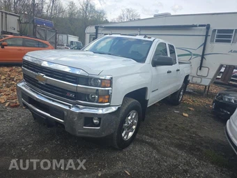 2015 Chevrolet Silverado 2500HD LT Extended Cab Medium Bed 1LT
