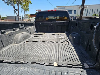 2015 Chevrolet Silverado 2500HD LTZ Crew Cab Long Bed 1LZ w/Built-In Wi-Fi - miniatura 16