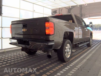 2015 Chevrolet Silverado 2500HD LTZ Crew Cab Medium Bed 1LZ - miniatura 4