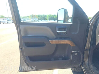 2015 Chevrolet Silverado 2500HD LTZ Crew Cab Medium Bed 1LZ - miniatura 9