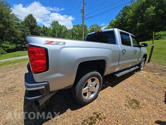 2015 Chevrolet Silverado 2500HD LTZ Crew Cab Medium Bed 1LZ w/Built-In Wi-Fi - miniatura 3