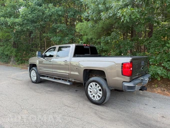 2015 Chevrolet Silverado 2500HD LTZ Crew Cab Medium Bed 1LZ w/Built-In Wi-Fi - miniatura 3