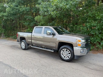 2015 Chevrolet Silverado 2500HD LTZ Crew Cab Medium Bed 1LZ w/Built-In Wi-Fi - miniatura 5