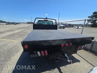 2015 Chevrolet Silverado 3500HD Cab Chassis WT Crew Cab 1WT w/Built-In Wi-Fi DRW - miniatura 5