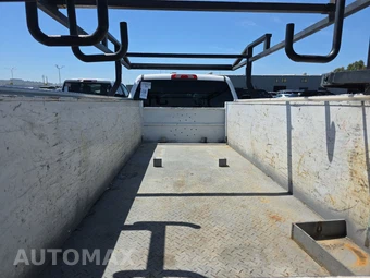 2015 Chevrolet Silverado 3500HD Cab Chassis WT Regular Cab 1WT w/Built-In Wi-Fi DRW - miniatura 15
