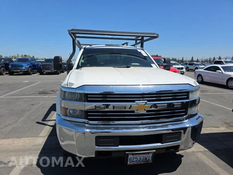 2015 Chevrolet Silverado 3500HD Cab Chassis WT Regular Cab 1WT w/Built-In Wi-Fi DRW - miniatura 2