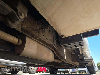 2015 Chevrolet Silverado 3500HD Cab Chassis WT Regular Cab 1WT w/Built-In Wi-Fi DRW - miniatura 16