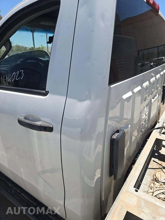 2015 Chevrolet Silverado 3500HD Cab Chassis WT Regular Cab 1WT w/Built-In Wi-Fi DRW - miniatura 27