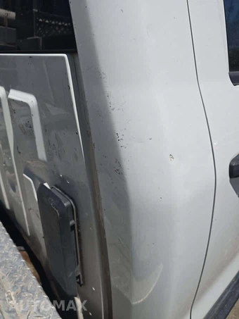 2015 Chevrolet Silverado 3500HD Cab Chassis WT Regular Cab 1WT w/Built-In Wi-Fi DRW - miniatura 32