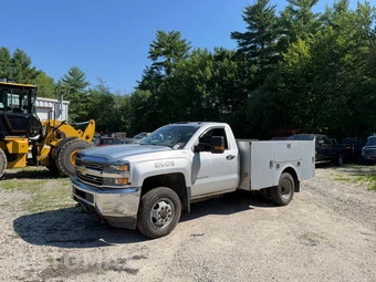 2015 Chevrolet Silverado 3500HD Cab Chassis WT Regular Cab 1WT w/Built-In Wi-Fi DRW - samochód z USA z aukcji Manheim, oferta Kup Teraz w AUTOMAX