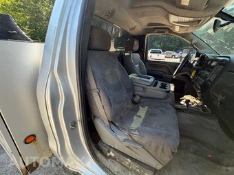 2015 Chevrolet Silverado 3500HD Cab Chassis WT Regular Cab 1WT w/Built-In Wi-Fi DRW - miniatura 10