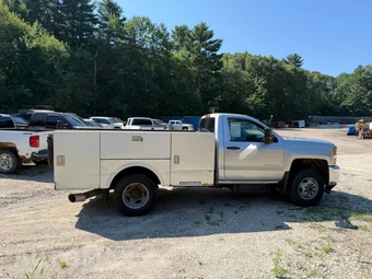 2015 Chevrolet Silverado 3500HD Cab Chassis WT Regular Cab 1WT w/Built-In Wi-Fi DRW - miniatura 6