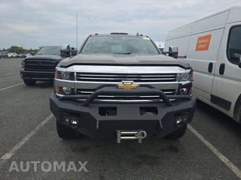 2015 Chevrolet Silverado 3500HD High Country Crew Cab Long Bed 3LZ w/Built-In Wi-Fi DRW - miniatura 2
