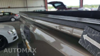 2015 Chevrolet Silverado 3500HD High Country Crew Cab Long Bed 3LZ w/Built-In Wi-Fi DRW - miniatura 26